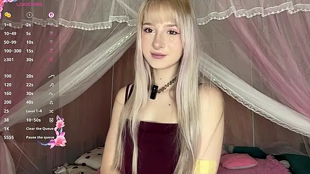 OnlyEva1 online show from 04/20/26, 07:55