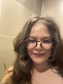 Snapshot of Tallulah_Kinky chatting on 07/02/26, 05:19 Tallulah Kinky online show from 07/02/26, 05:19