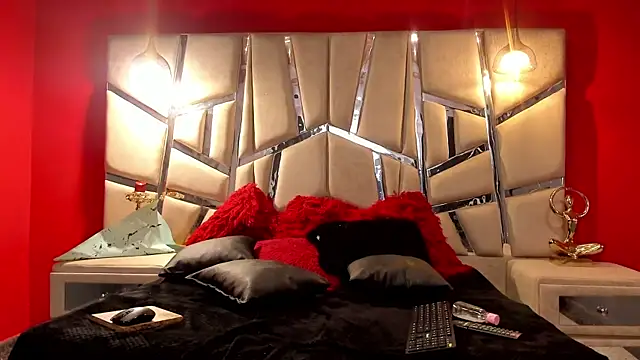 JuliaSinclair online show from 05/30/26, 12:33