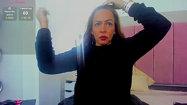 Snapshot of Helenn_Moore chatting on 06/11/26, 12:13 Helenn Moore online show from 06/11/26, 12:13