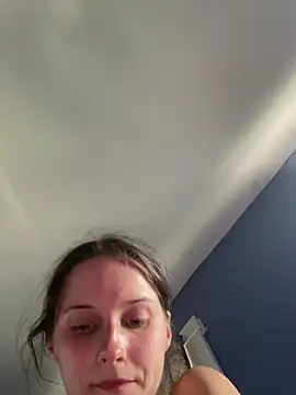 urfavgamergurl online show from 06/24/26, 08:39