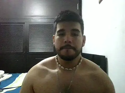 LatinBeardCali online show from 04/04/26, 12:50