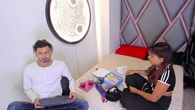 Wolf Kitty online show from 04/13/26, 11:36