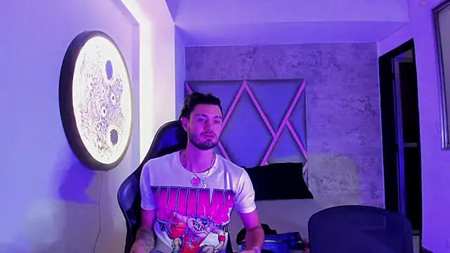 Wolf Kitty online show from 04/01/26, 11:44