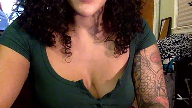 Snapshot of LatinaLoka chatting on 03/29/26, 02:35 LatinaLoka online show from 03/29/26, 02:35