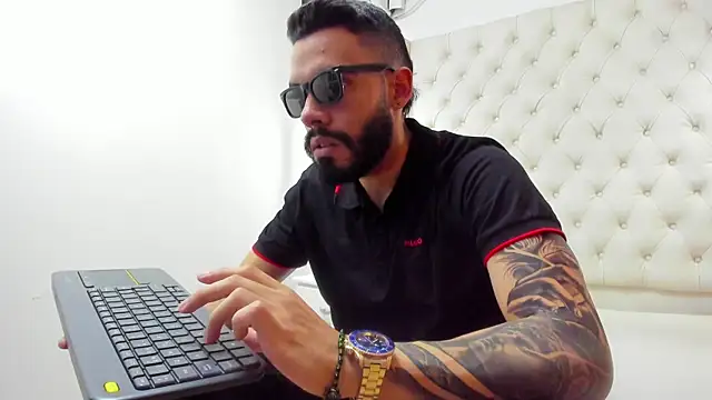 JEAN LEWIS2 online show from 04/02/26, 08:15