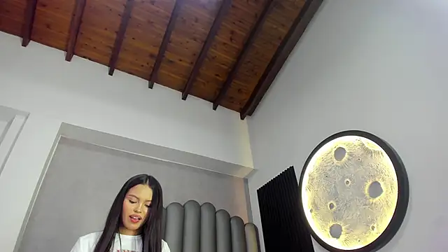 camilagrey  online show from 03/30/26, 08:21