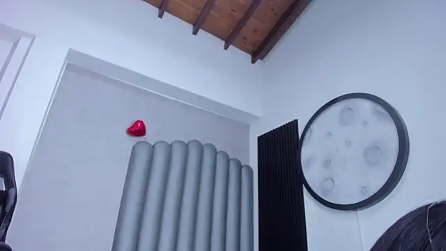 camilagrey  online show from 04/08/26, 07:48