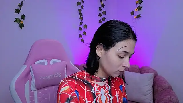 Snapshot of miss__madison chatting on 03/18/26, 07:48 miss madison online show from 03/18/26, 07:48