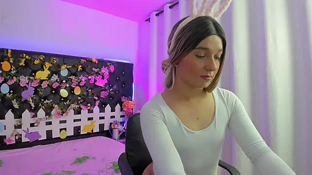 BellaRoge online show from 04/06/26, 05:19