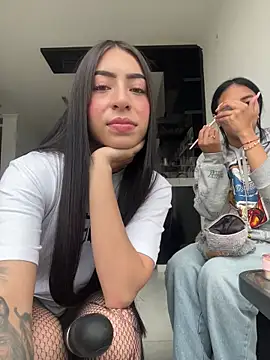 sylphiee  online show from 03/30/26, 12:28