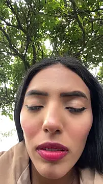 sylphiee  online show from 04/11/26, 07:28