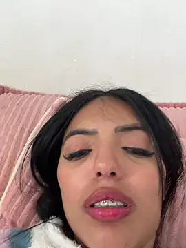 sylphiee  online show from 03/12/26, 02:43