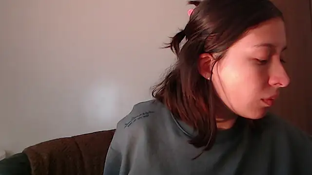 ivonny- online show from 03/25/26, 10:41