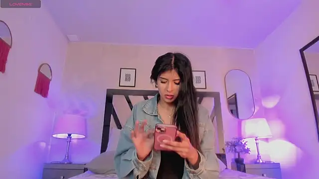 Violettaa Stone online show from 04/01/26, 03:52