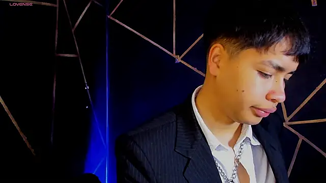 Snapshot of Lee_Colee chatting on 05/01/26, 10:26 Lee Colee online show from 05/01/26, 10:26