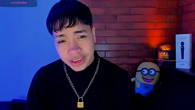 Snapshot of Lee_Colee chatting on 04/18/26, 12:40 Lee Colee online show from 04/18/26, 12:40