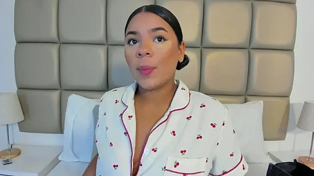 lilly williamss online show from 05/11/26, 03:41