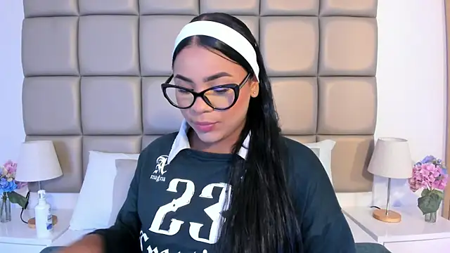 lilly williamss online show from 04/24/26, 03:30