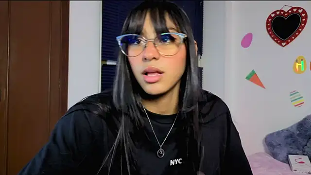 PaulaCutexs online show from 04/20/26, 03:53