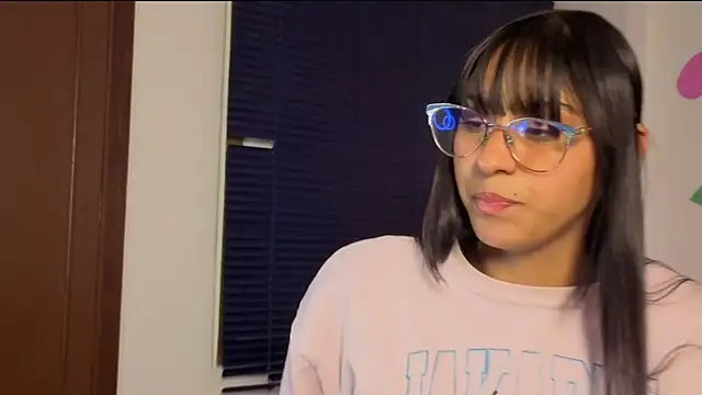 PaulaCutexs online show from 04/22/26, 05:03