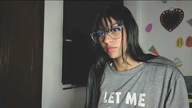 Snapshot of PaulaCutexs chatting on 04/01/26, 03:08 PaulaCutexs online show from 04/01/26, 03:08