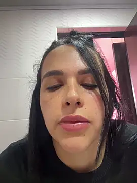 leila moretti online show from 03/27/26, 05:25