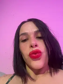 leila moretti online show from 04/14/26, 06:46