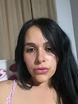 leila moretti online show from 04/05/26, 04:08