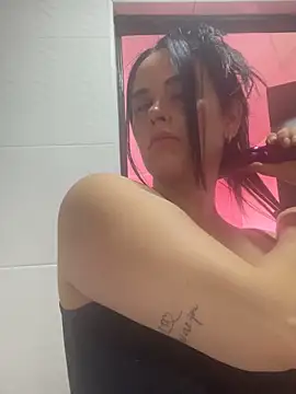 leila moretti online show from 04/13/26, 07:29