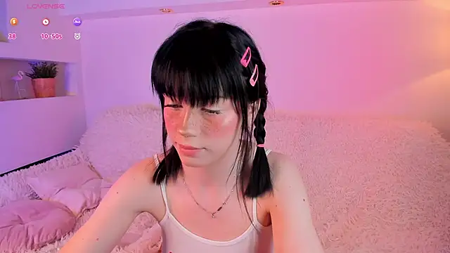 lisa sunny  online show from 06/11/26, 11:24
