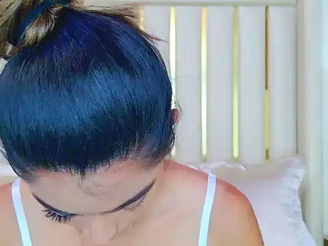 AnnieDesire online show from 04/20/26, 01:45