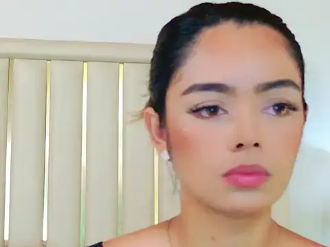 AnnieDesire online show from 04/15/26, 03:27