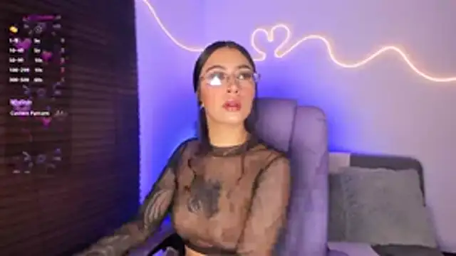 Snapshot of keily_xoxo_ chatting on 07/09/26, 01:39 keily xoxo online show from 07/09/26, 01:39