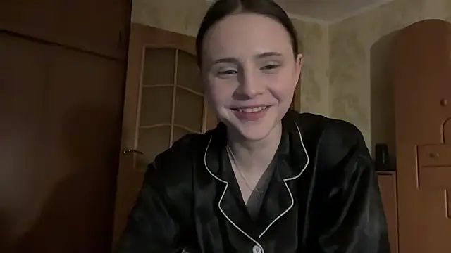 little shy girll online show from 03/16/26, 08:22