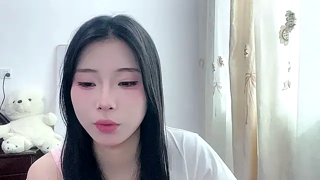 Snapshot of yiyibaby2026 chatting on 04/04/26, 02:18 yiyibaby2026 online show from 04/04/26, 02:18