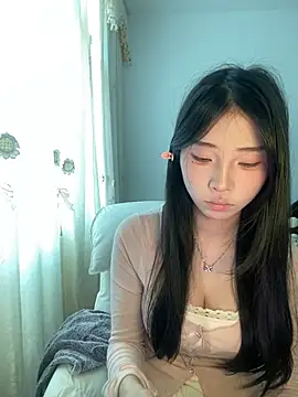 Snapshot of yiyibaby2026 chatting on 04/14/26, 03:33 yiyibaby2026 online show from 04/14/26, 03:33