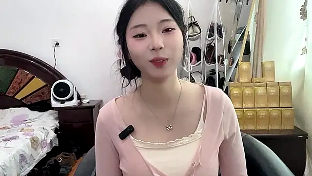 Snapshot of yiyibaby2026 chatting on 03/27/26, 03:04 yiyibaby2026 online show from 03/27/26, 03:04