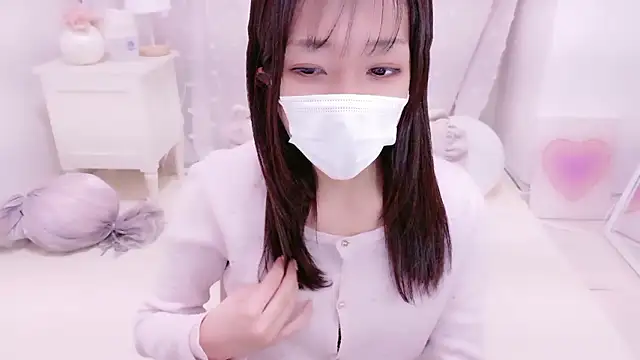 Yuzu nyan online show from 04/08/26, 12:17