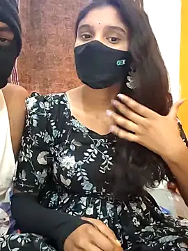 Snapshot of Telugucouple1431 chatting on 04/07/26, 04:58 Telugucouple1431 online show from 04/07/26, 04:58