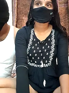 Snapshot of Telugucouple1431 chatting on 04/09/26, 04:36 Telugucouple1431 online show from 04/09/26, 04:36