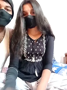 Snapshot of Telugucouple1431 chatting on 03/31/26, 03:52 Telugucouple1431 online show from 03/31/26, 03:52