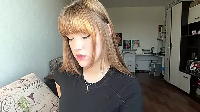 AnnaWasp online show from 05/17/26, 05:29