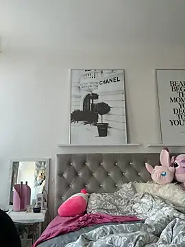 Snapshot of SelinaGalinsky6 chatting on 03/18/26, 11:57 SelinaGalinsky6 online show from 03/18/26, 11:57