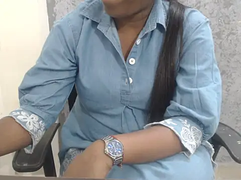 Snapshot of Naughty_Sana chatting on 04/13/26, 07:01 Naughty Sana online show from 04/13/26, 07:01