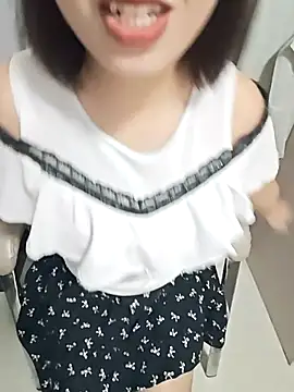 Snapshot of zxc81830 chatting on 04/01/26, 01:12 zxc81830 online show from 04/01/26, 01:12