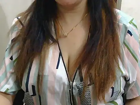 spicy Zara online show from 04/14/26, 11:04