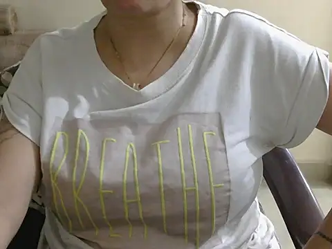spicy Zara online show from 04/30/26, 04:47
