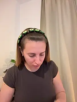 EvaRyen  online show from 05/14/26, 04:48