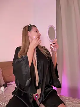 EvaRyen  online show from 04/16/26, 03:24